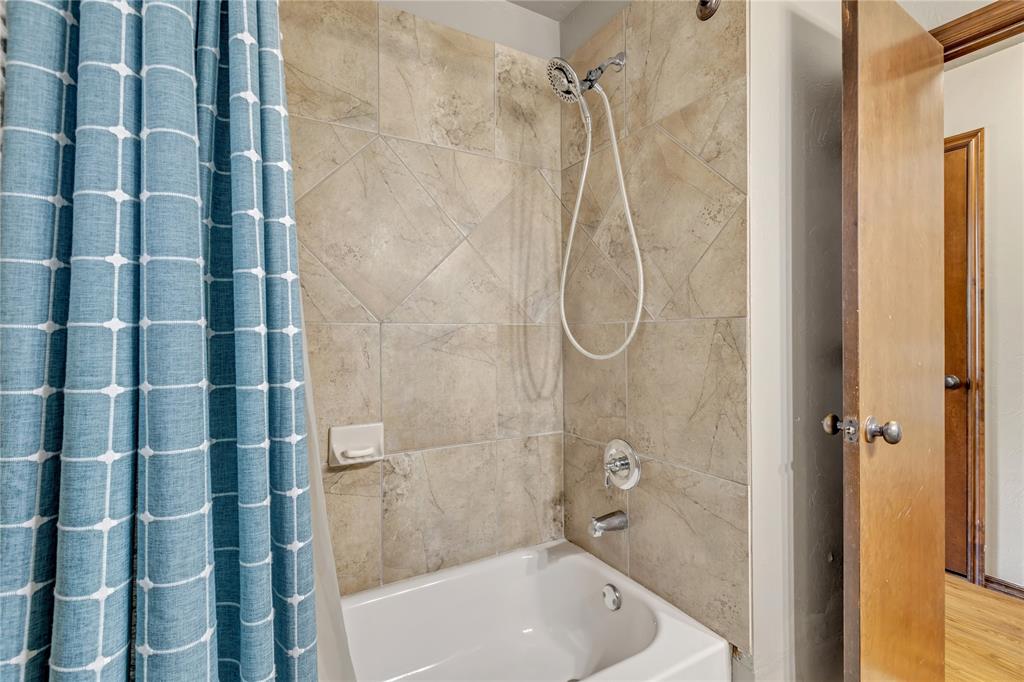 8701 Long Spur Trail