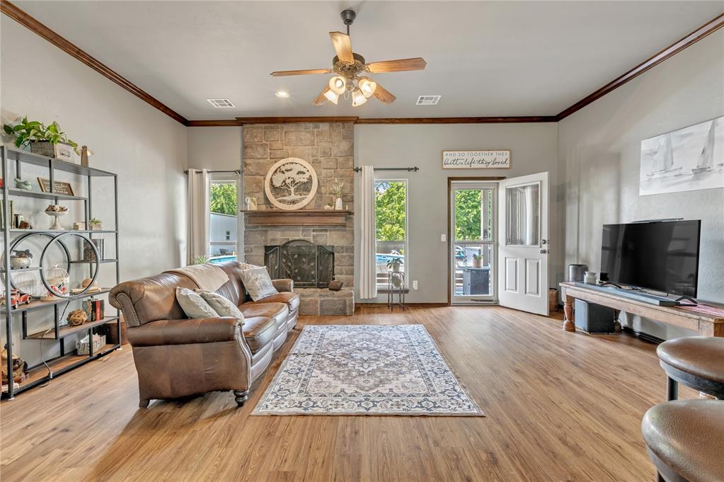 8701 Long Spur Trail