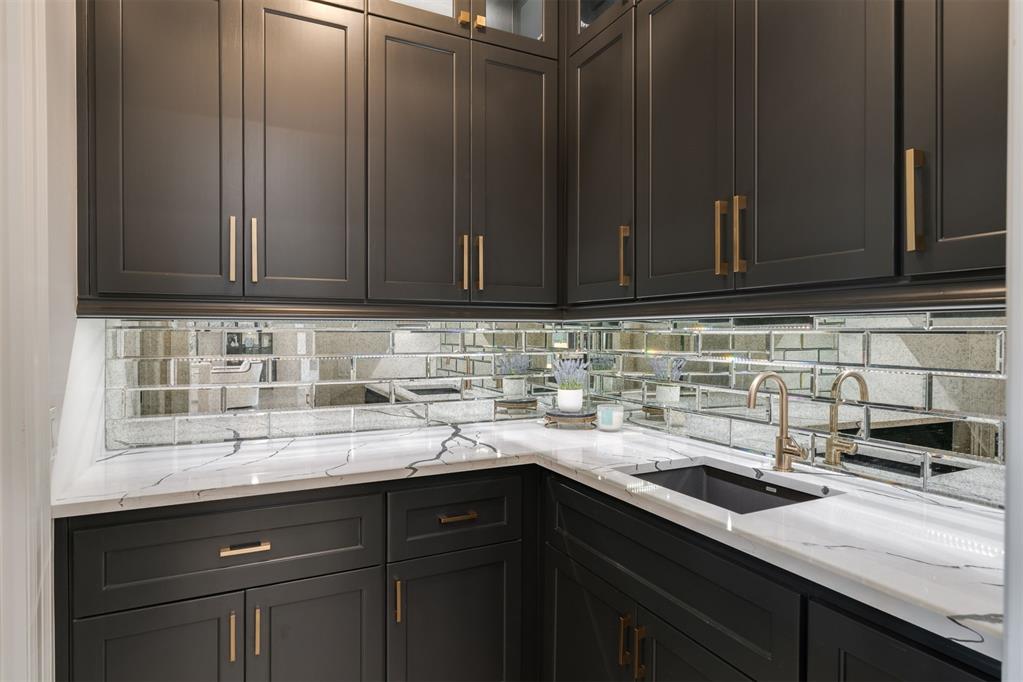 15012 Annecy Boulevard