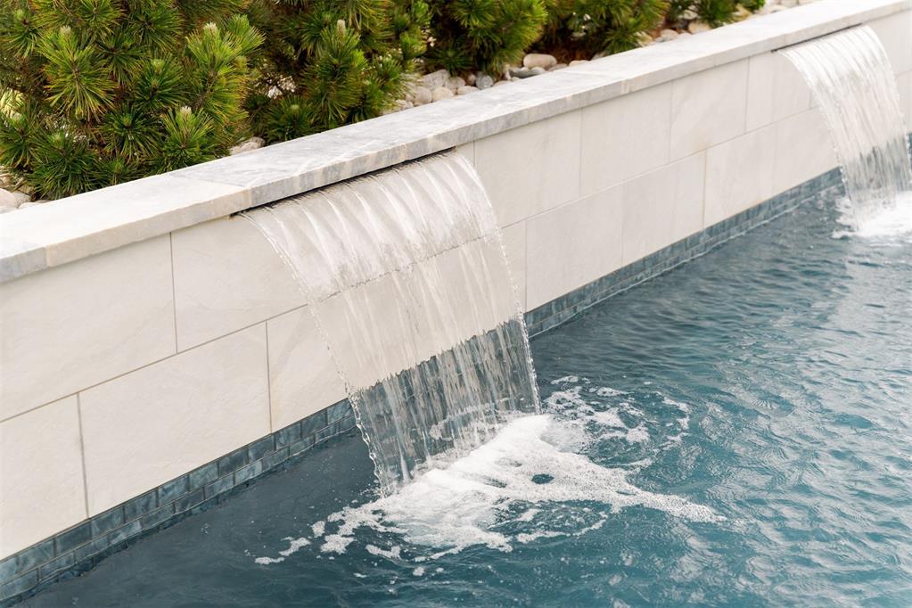 15012 Annecy Boulevard