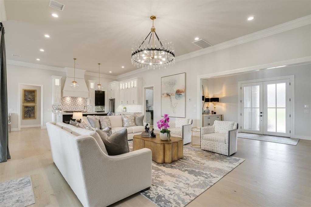 15012 Annecy Boulevard