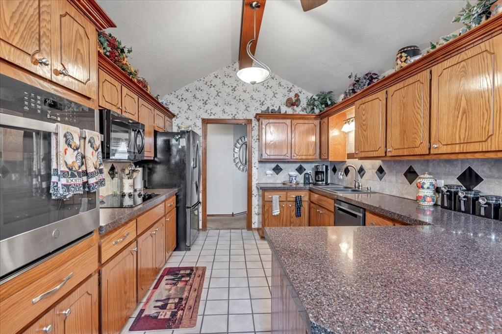 621 Bluegrass Lane