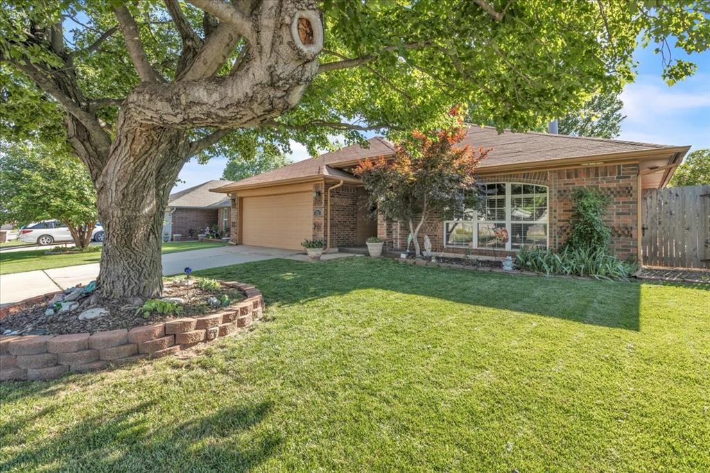 621 Bluegrass Lane