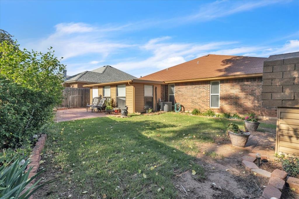 621 Bluegrass Lane