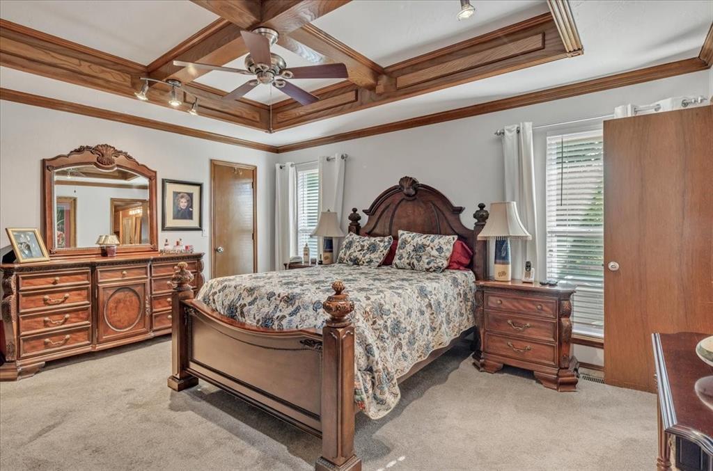 621 Bluegrass Lane