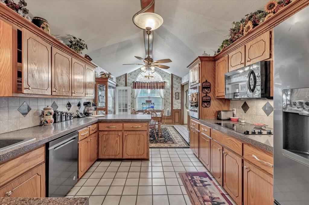 621 Bluegrass Lane