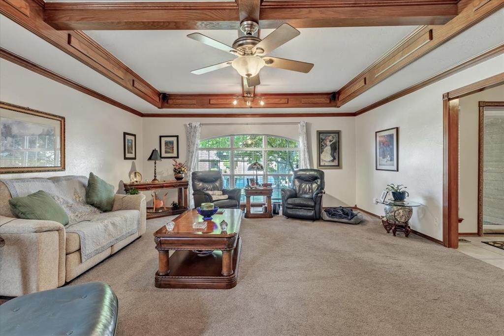 621 Bluegrass Lane