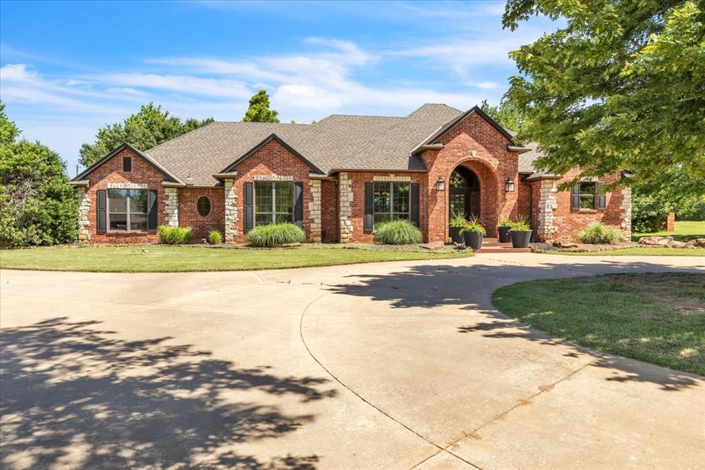 1322 Mockingbird Lane