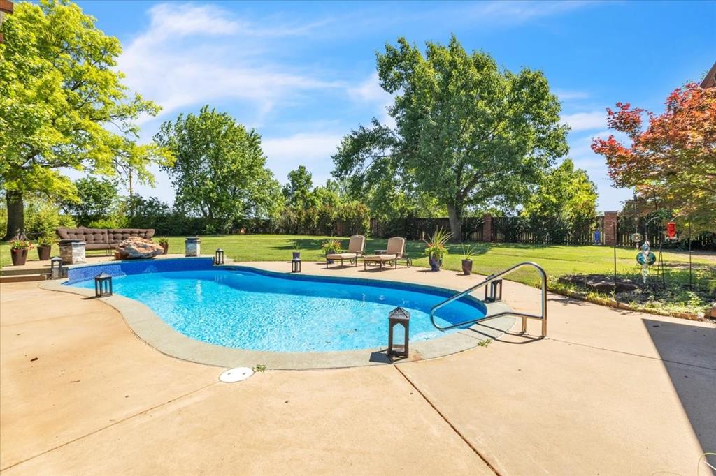 1322 Mockingbird Lane