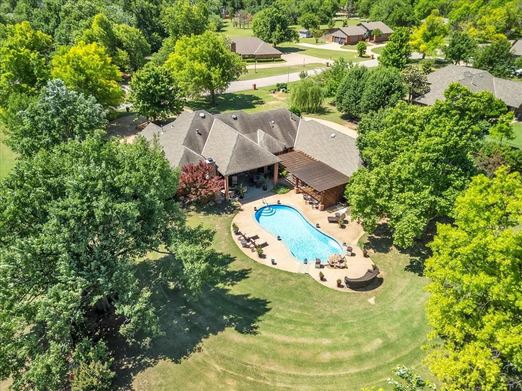 1322 Mockingbird Lane