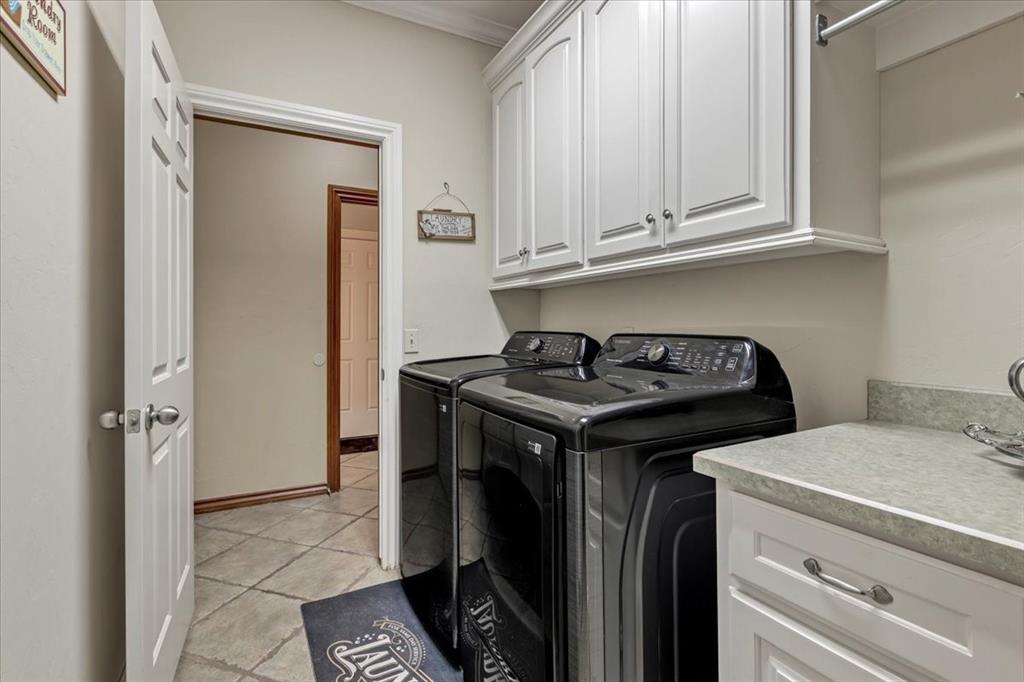 1322 Mockingbird Lane