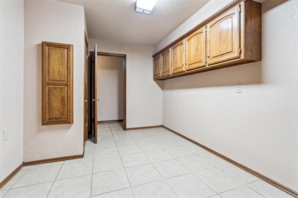 1500 N Lilac Terrace