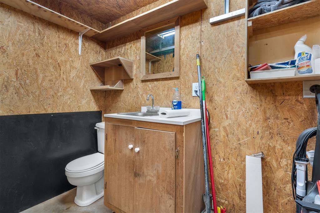 1500 N Lilac Terrace