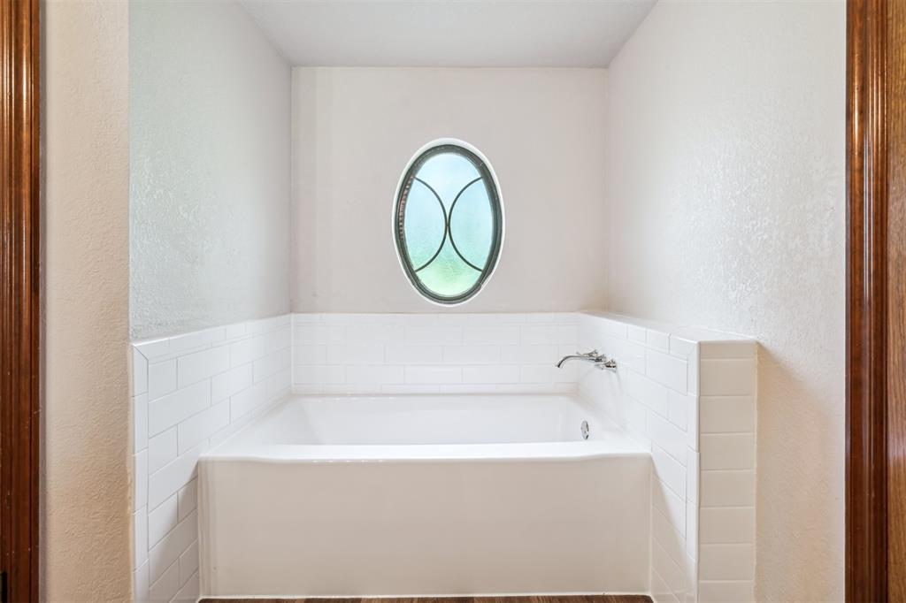 1500 N Lilac Terrace