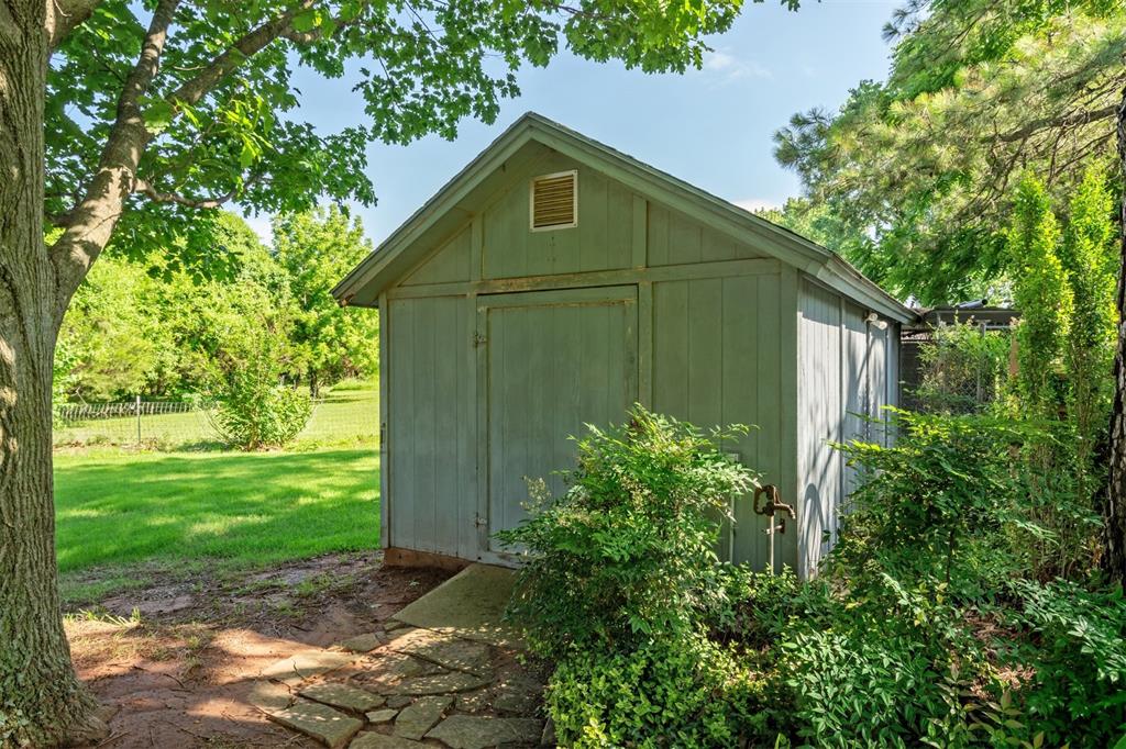 1500 N Lilac Terrace