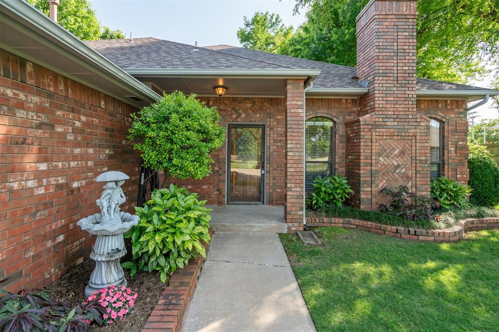 1500 N Lilac Terrace