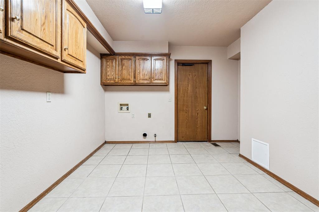 1500 N Lilac Terrace