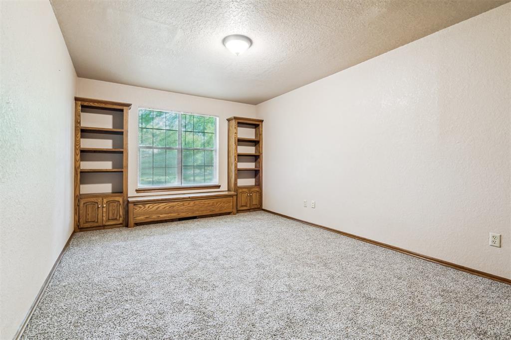 1500 N Lilac Terrace