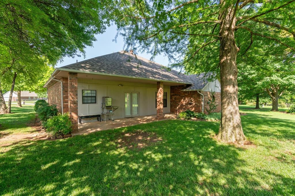 1500 N Lilac Terrace