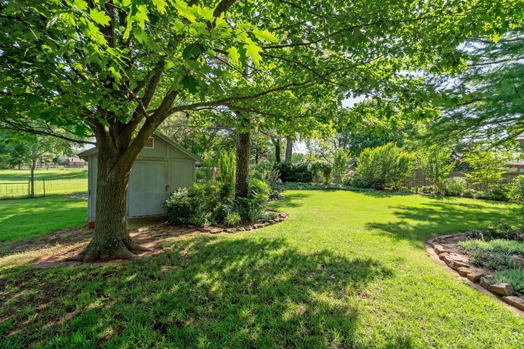 1500 N Lilac Terrace