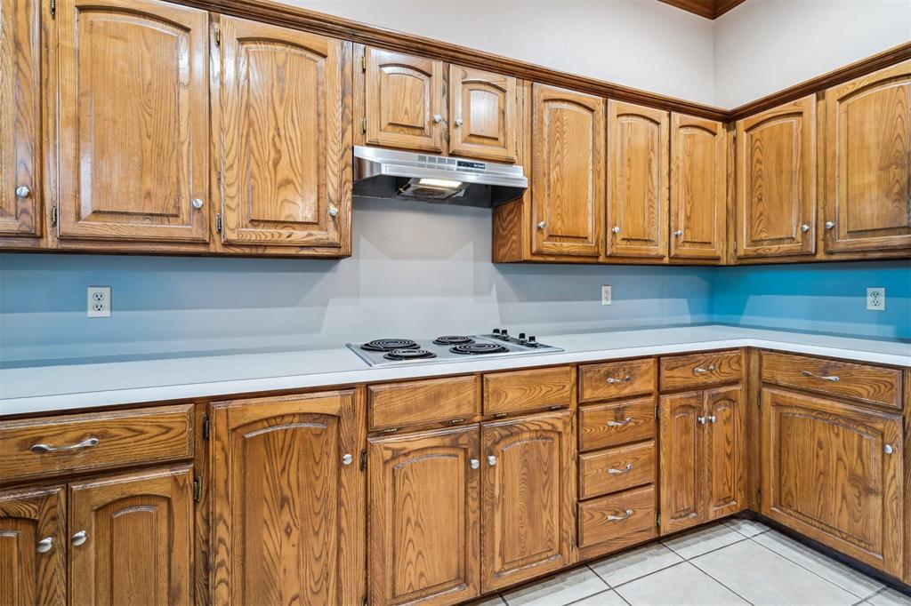 1500 N Lilac Terrace