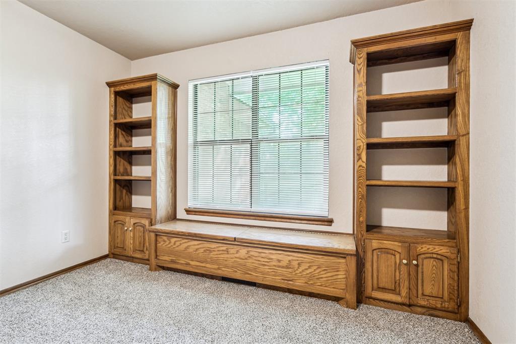 1500 N Lilac Terrace