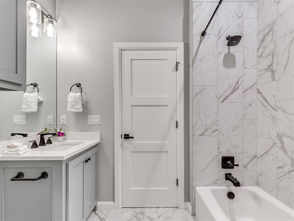 2801 Gold Finch Drive