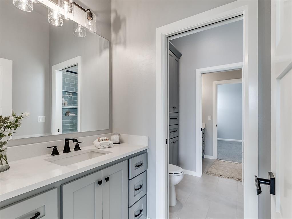 2801 Gold Finch Drive