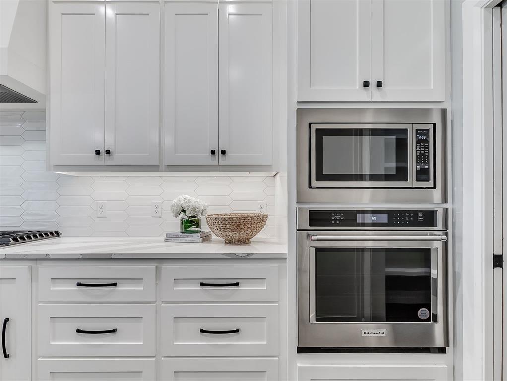 2801 Gold Finch Drive