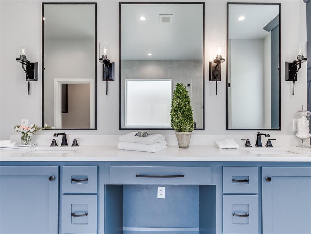 2801 Gold Finch Drive