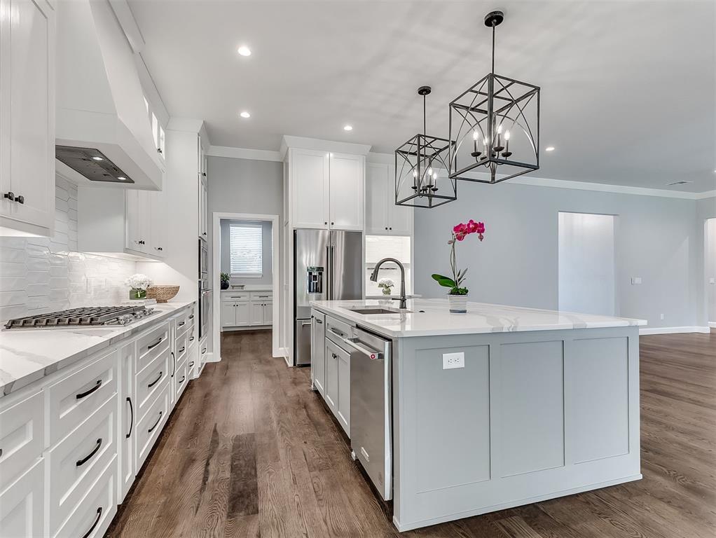 2801 Gold Finch Drive