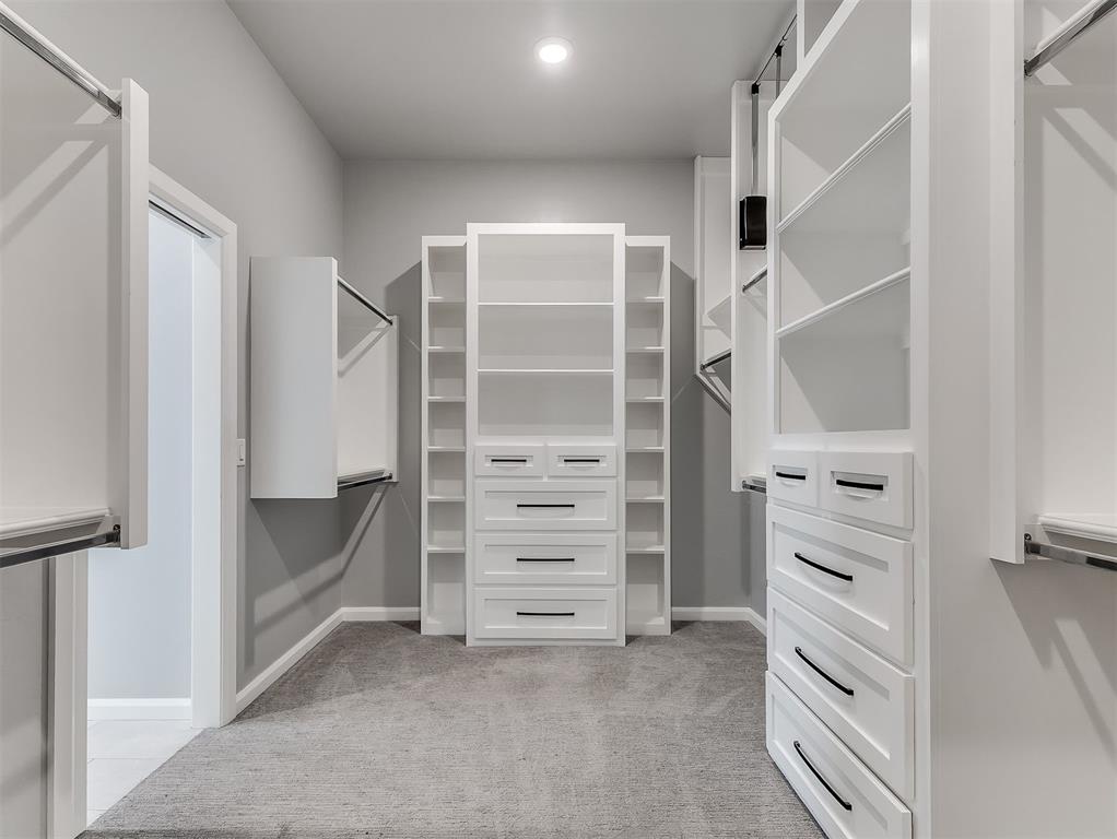 2801 Gold Finch Drive