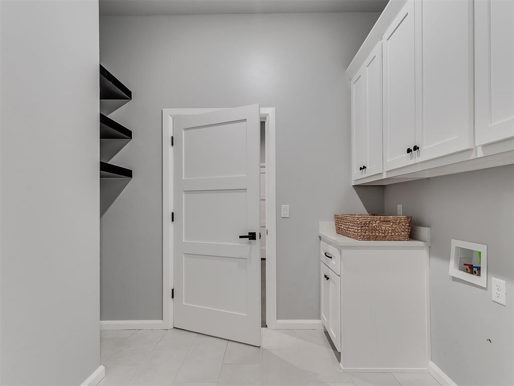 2801 Gold Finch Drive