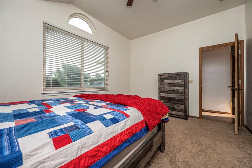 912 S Boynton Avenue