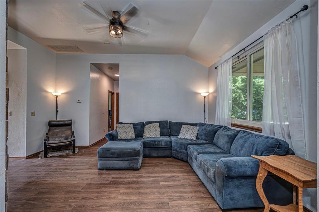 912 S Boynton Avenue