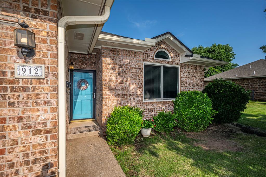 912 S Boynton Avenue