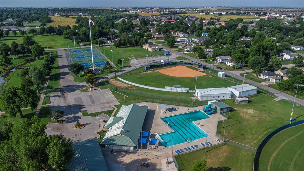 912 S Boynton Avenue