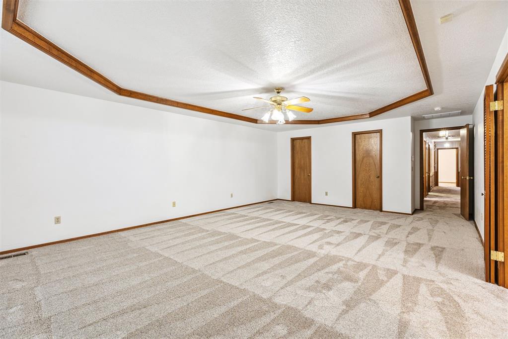 916 Fox Hill Drive