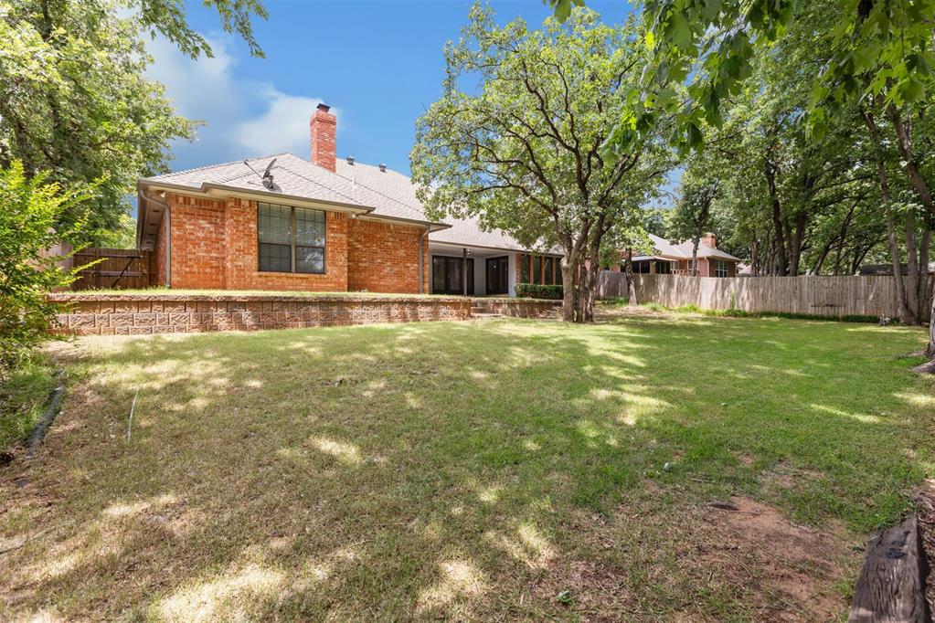 916 Fox Hill Drive
