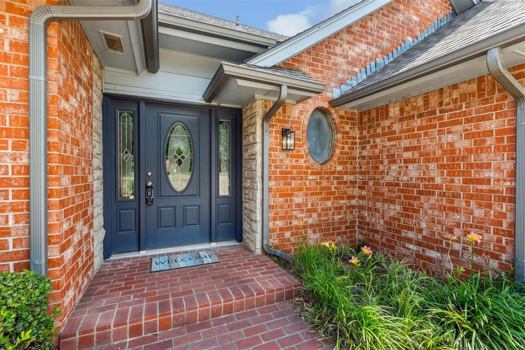 916 Fox Hill Drive