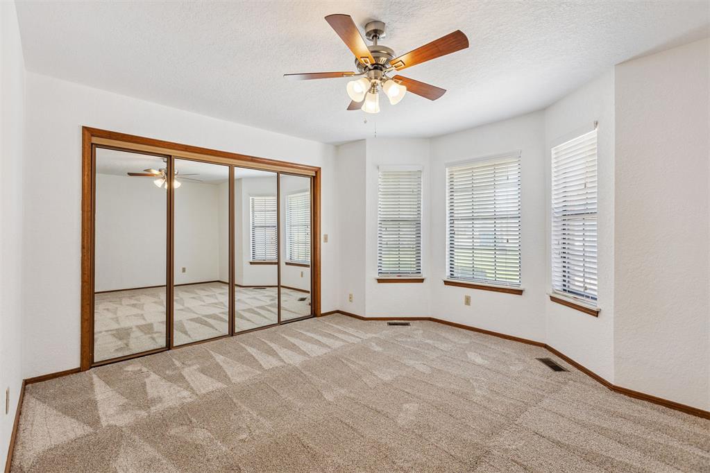 916 Fox Hill Drive