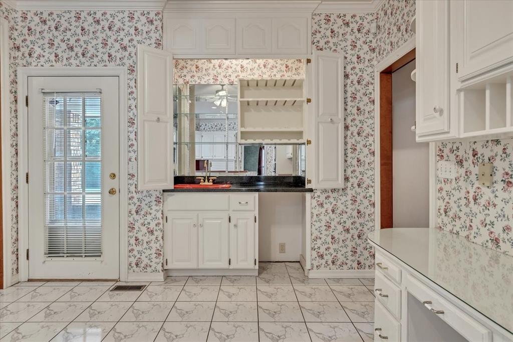 8100 NW 100th Street