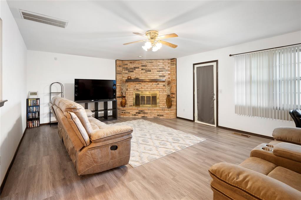 3901 Oak Valley Road