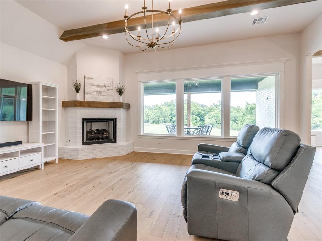 3008 Almond Avenue