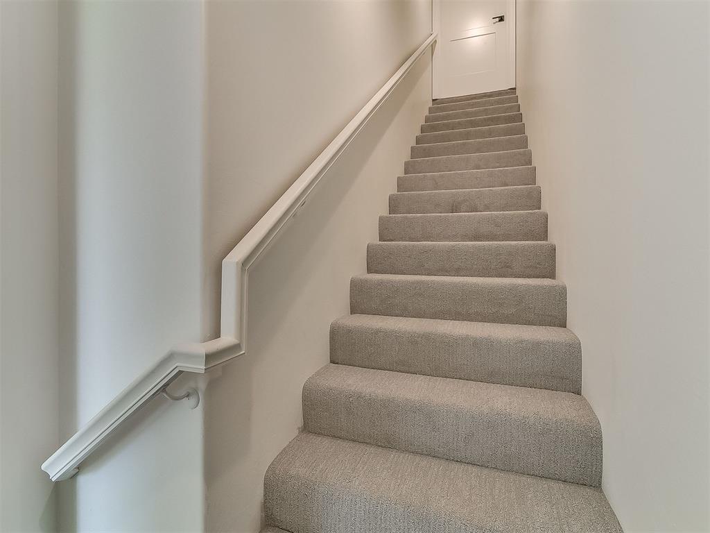 6104 NW 147TH Terrace