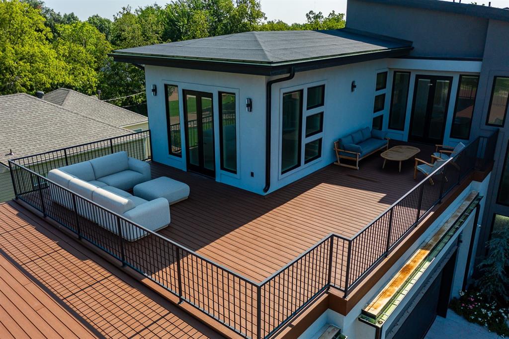 2826 Guilford Lane