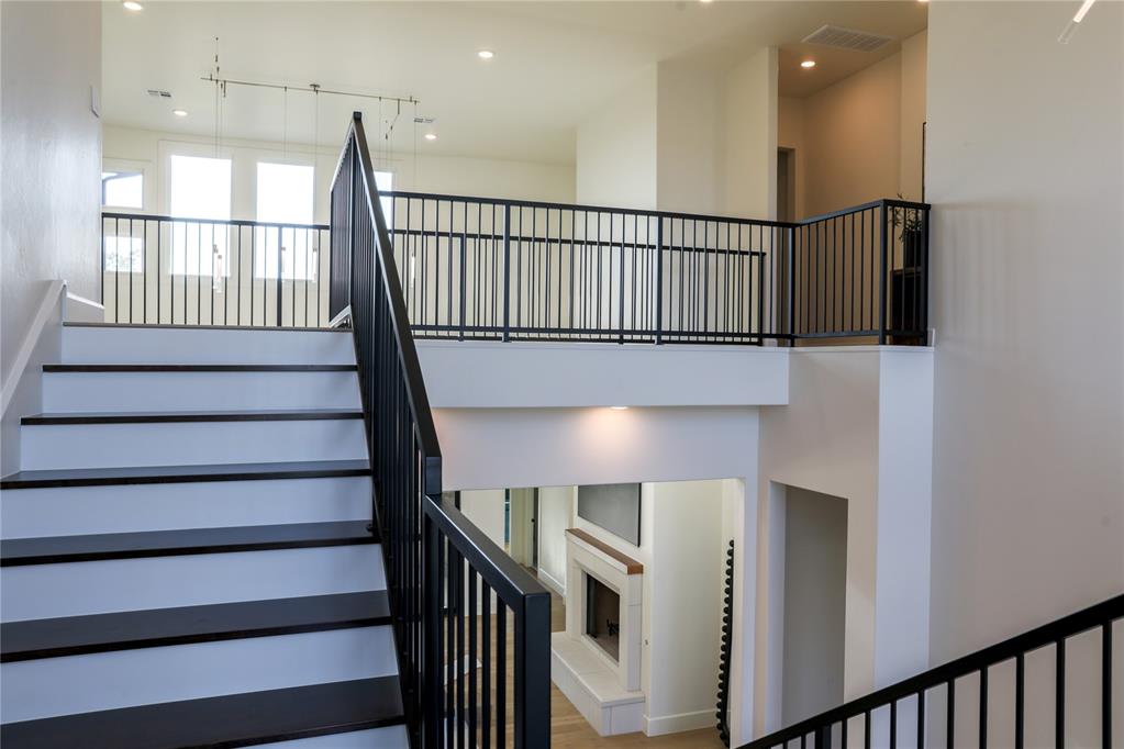 2826 Guilford Lane