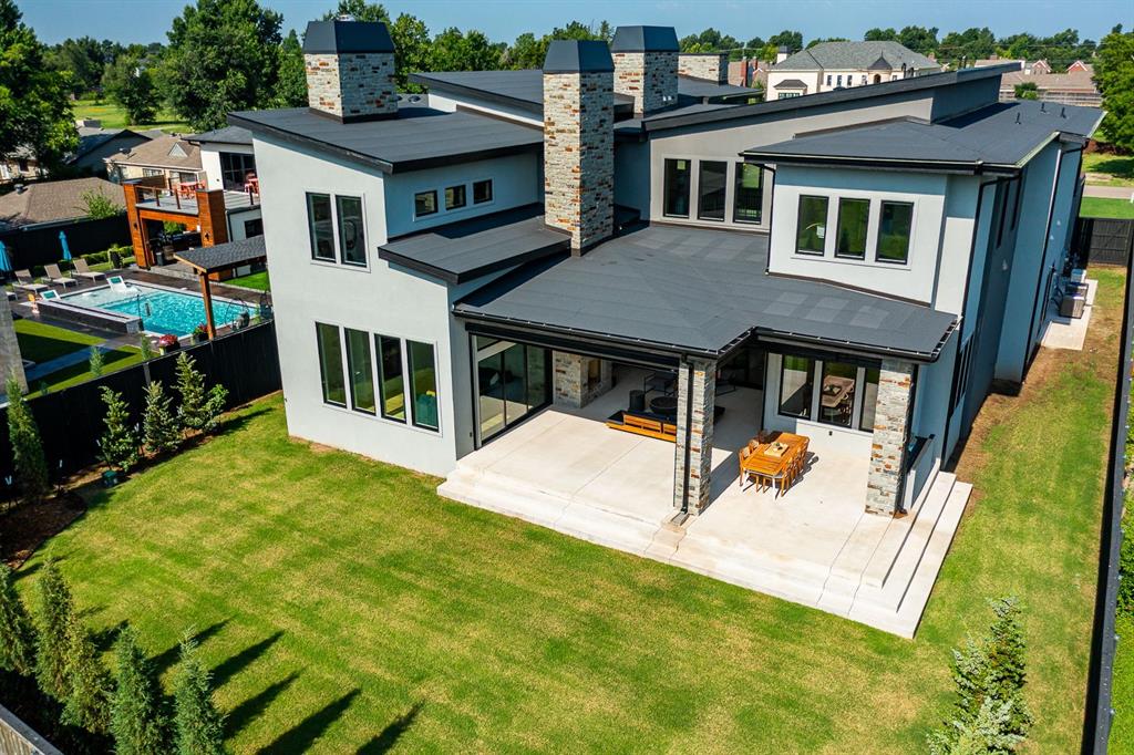 2826 Guilford Lane