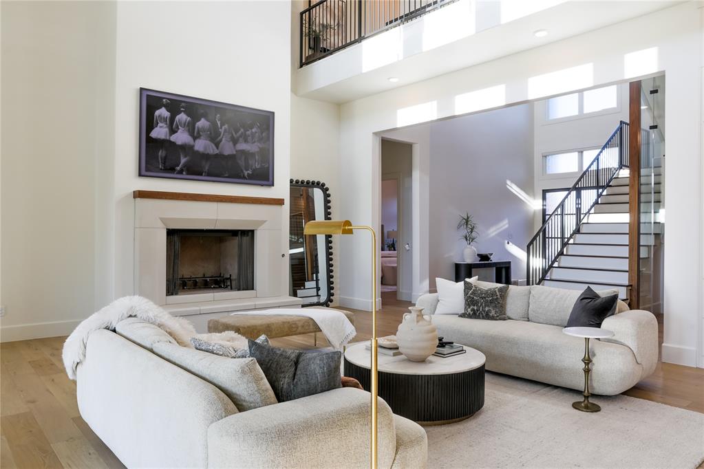 2826 Guilford Lane