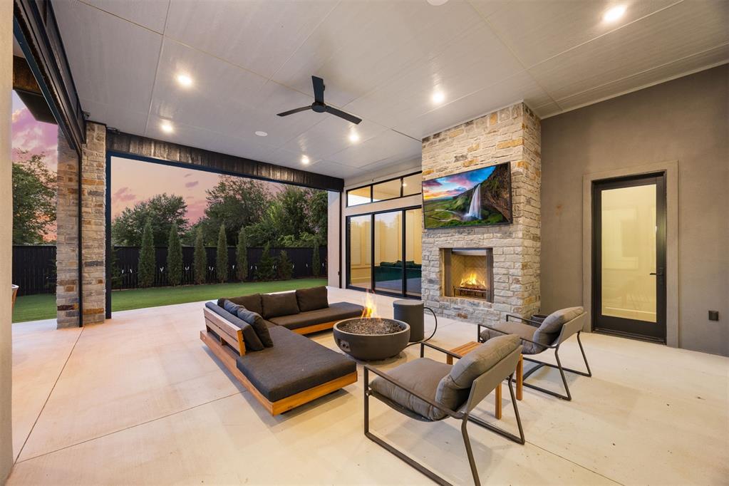 2826 Guilford Lane